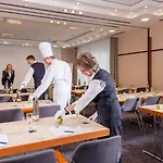 Otel Dorint Charlottenhof Halle