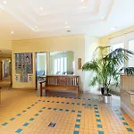 Dorint Charlottenhof Halle Otel