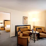 Dorint Charlottenhof Halle Otel