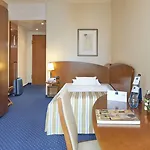Dorint Charlottenhof Halle 酒店 4*