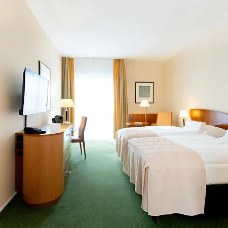 Hotel Dorint Charlottenhof Halle 4*