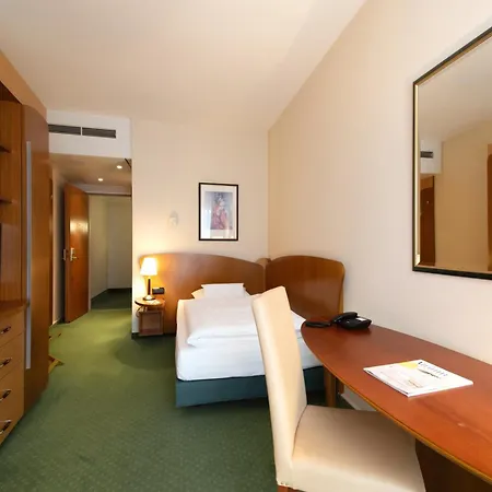 Hotel Dorint Charlottenhof Halle