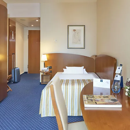 Dorint Charlottenhof Halle Hotel 4*