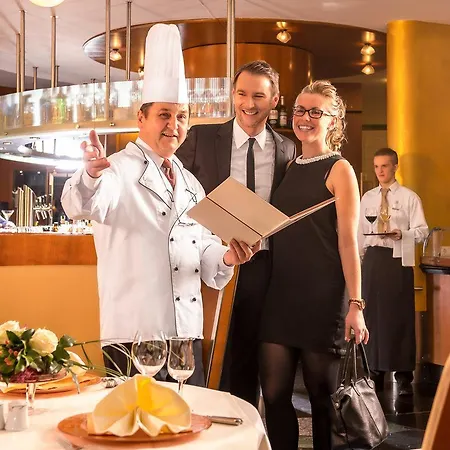 Hotel Dorint Charlottenhof Halle 4*