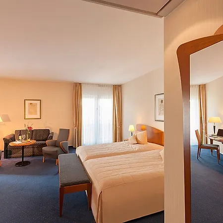 Hotel Dorint Charlottenhof Halle 4*