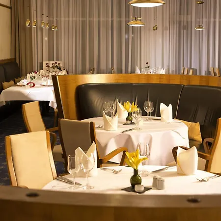 Dorint Charlottenhof Halle Hotel