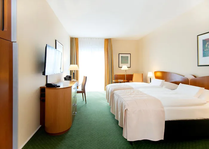 Hotel Dorint Charlottenhof Halle 4*