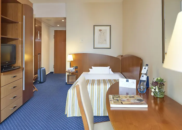 Dorint Charlottenhof Halle Hotel 4*