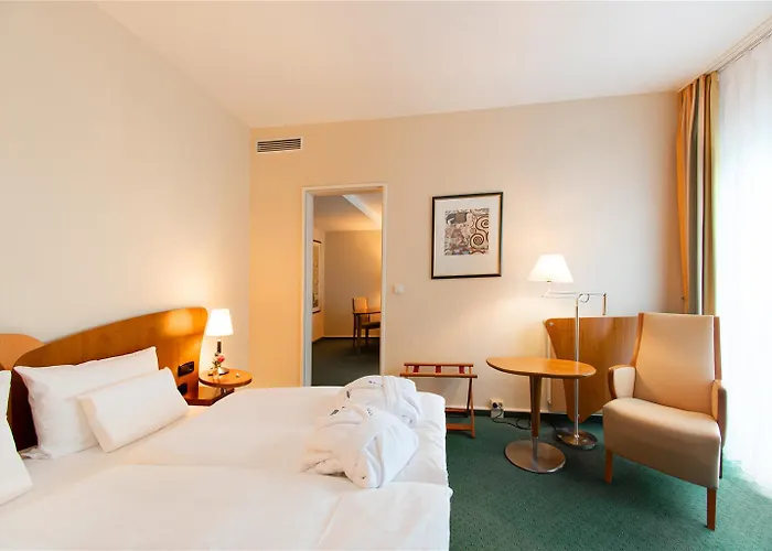 Dorint Charlottenhof Halle 酒店 4*