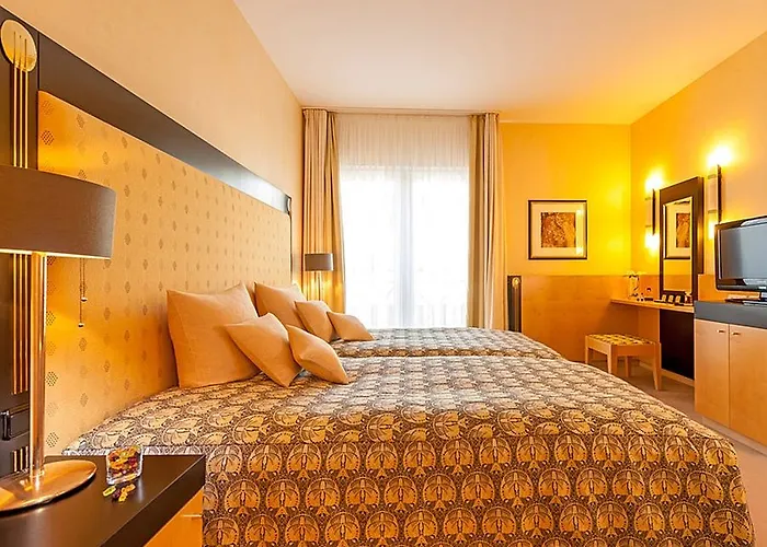 Hotel Dorint Charlottenhof Halle 4*